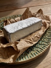 camembert_owczy_w_popiele_3.jpeg